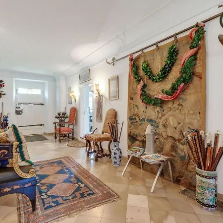 Сasa de vacaciones Exceptional For Art Lovers *