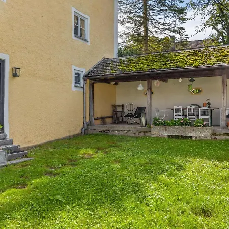 Herrenhaus In Im Malerischen Altmuehltal